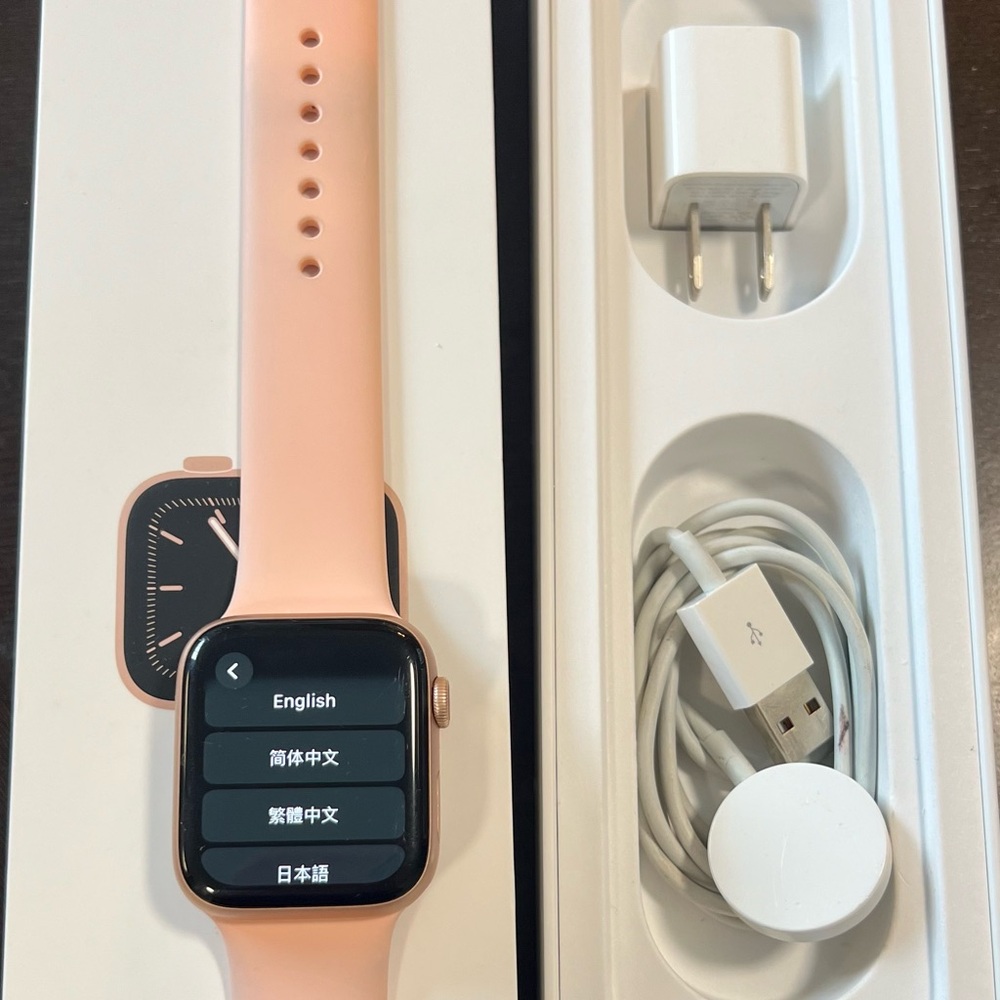 Apple Watch Series 5 44MM Rosegold